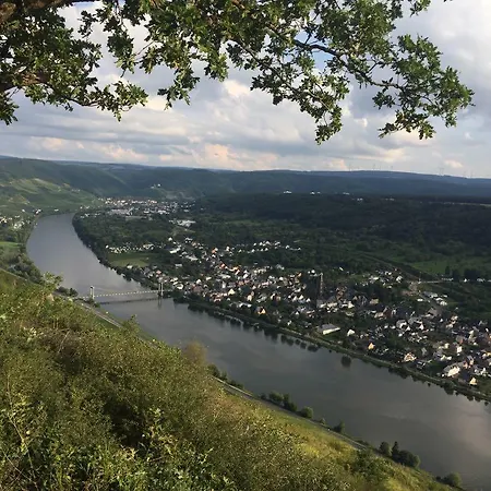 Mosel * Бернкастель-Кюс